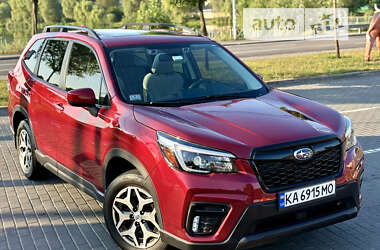 Внедорожник / Кроссовер Subaru Forester 2021 в Киеве