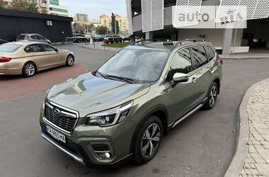 Позашляховик / Кросовер Subaru Forester 2020 в Києві