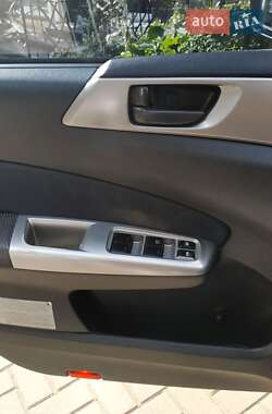 Внедорожник / Кроссовер Subaru Forester 2008 в 