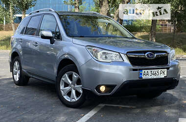 Позашляховик / Кросовер Subaru Forester 2015 в Києві