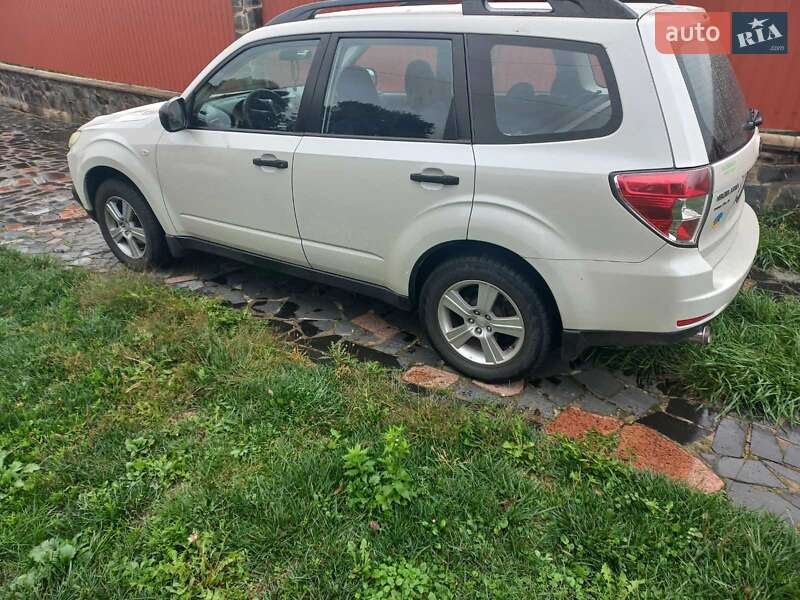 Внедорожник / Кроссовер Subaru Forester 2011 в Ровно