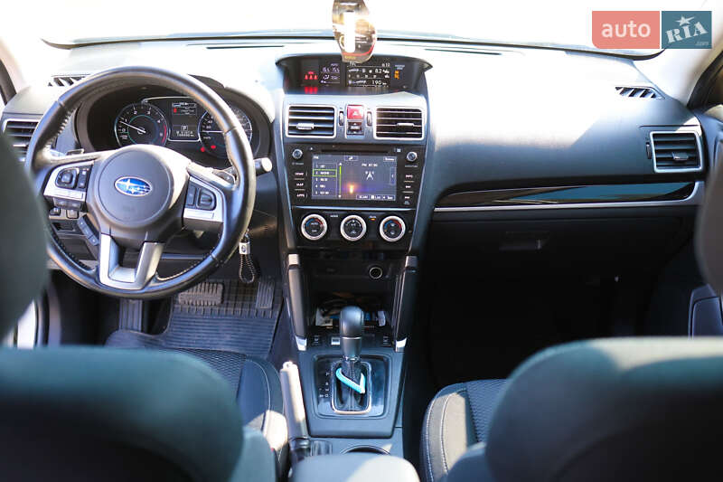 Позашляховик / Кросовер Subaru Forester 2016 в Звенигородці