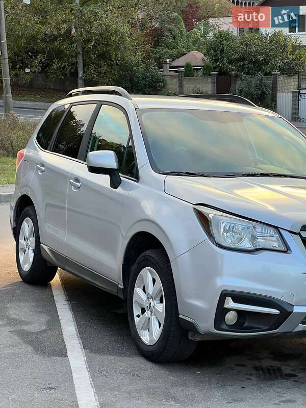 Внедорожник / Кроссовер Subaru Forester 2018 в Киеве