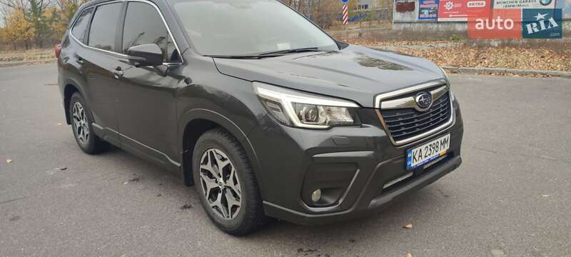 Внедорожник / Кроссовер Subaru Forester 2019 в Киеве