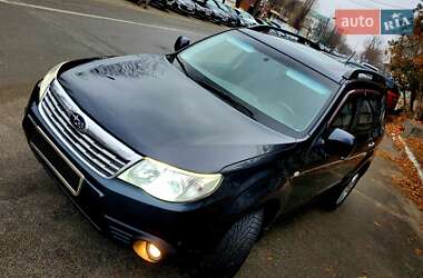 Внедорожник / Кроссовер Subaru Forester 2010 в Киеве