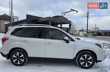 Позашляховик / Кросовер Subaru Forester 2017 в Києві