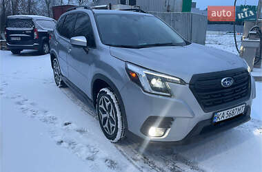 Позашляховик / Кросовер Subaru Forester 2022 в Києві