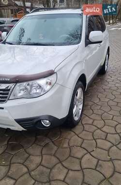 Внедорожник / Кроссовер Subaru Forester 2010 в Славянске