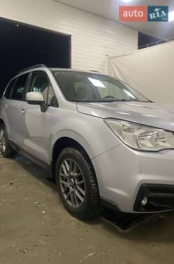 Позашляховик / Кросовер Subaru Forester 2017 в Києві