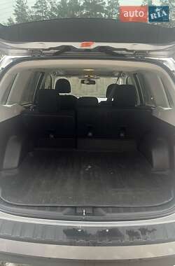 Внедорожник / Кроссовер Subaru Forester 2015 в 