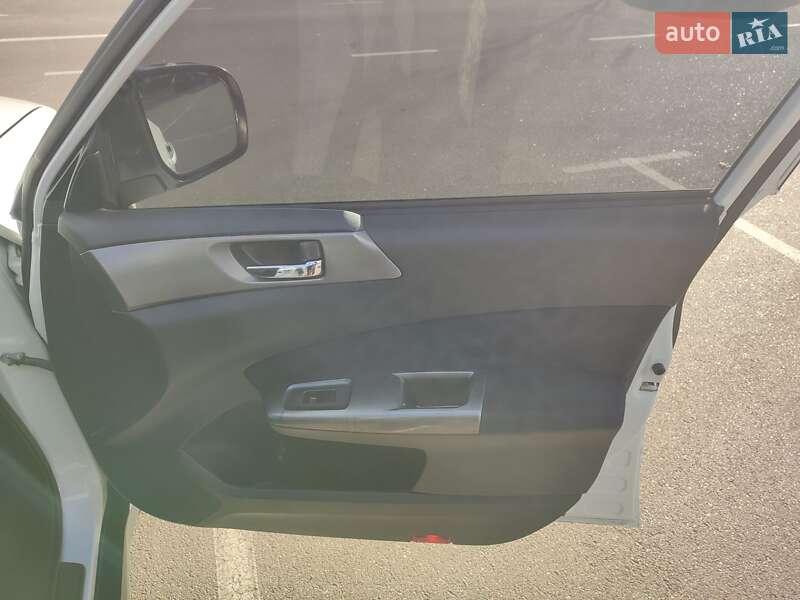 Внедорожник / Кроссовер Subaru Forester 2011 в Киеве