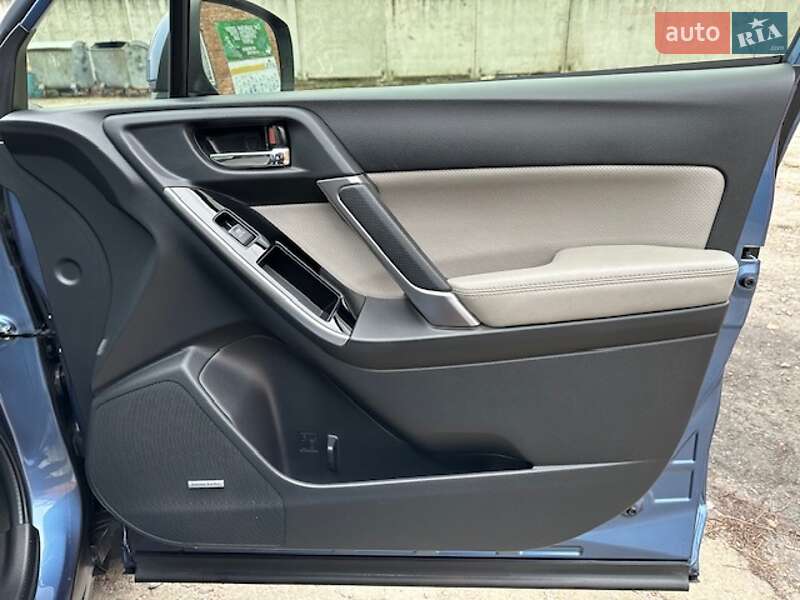 Внедорожник / Кроссовер Subaru Forester 2017 в Киеве
