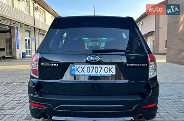 Внедорожник / Кроссовер Subaru Forester 2011 в 