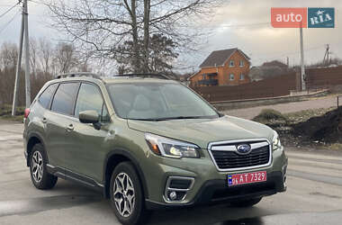 Позашляховик / Кросовер Subaru Forester 2021 в Києві