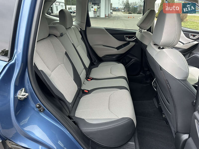 Позашляховик / Кросовер Subaru Forester 2020 в Києві