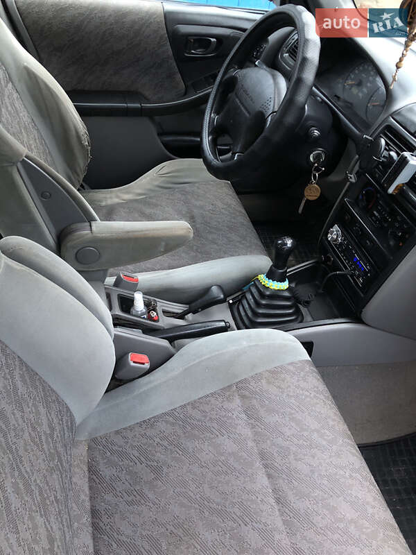 Внедорожник / Кроссовер Subaru Forester 1998 в Виннице