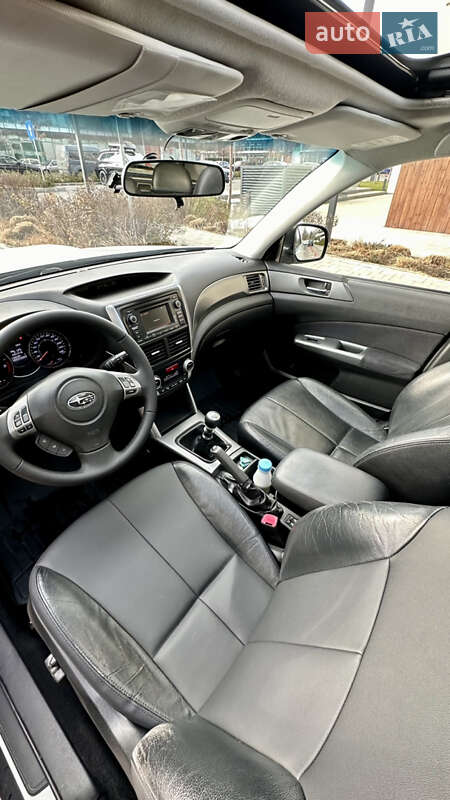 Внедорожник / Кроссовер Subaru Forester 2012 в Одессе