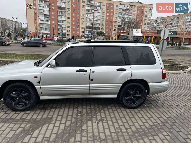 Позашляховик / Кросовер Subaru Forester 2001 в Олександрії