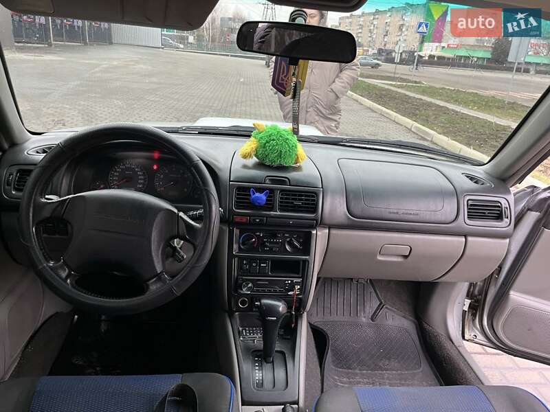 Позашляховик / Кросовер Subaru Forester 2001 в Олександрії