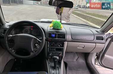 Позашляховик / Кросовер Subaru Forester 2001 в 