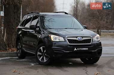 Позашляховик / Кросовер Subaru Forester 2016 в Києві