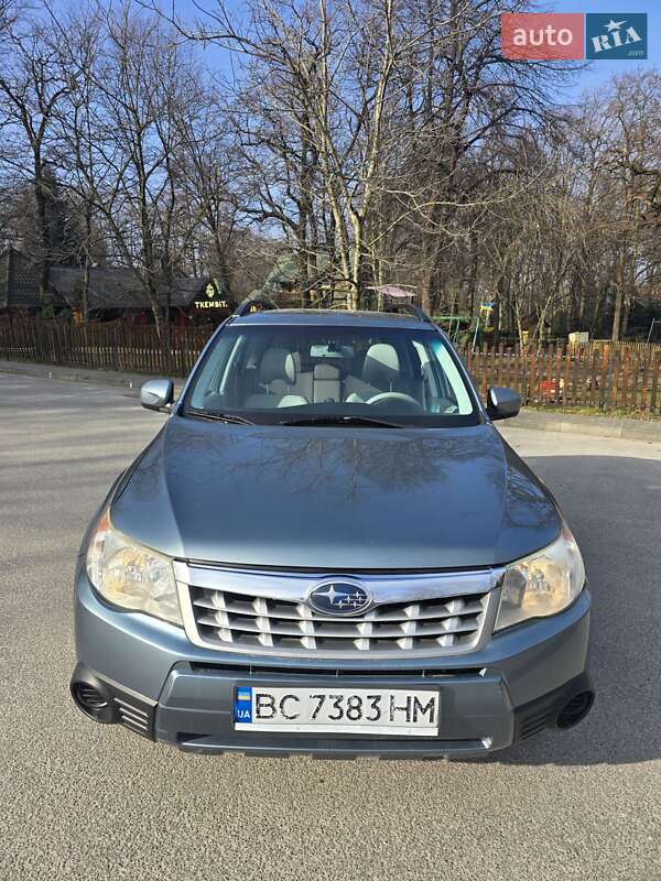 Позашляховик / Кросовер Subaru Forester 2011 в Львові