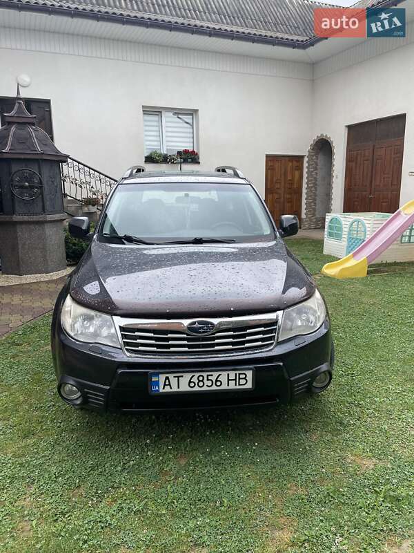 Внедорожник / Кроссовер Subaru Forester 2008 в 