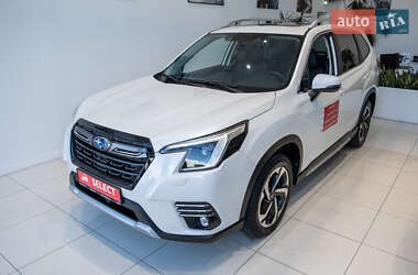 Внедорожник / Кроссовер Subaru Forester 2022 в Киеве