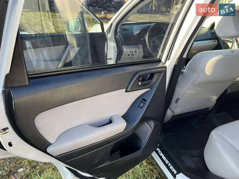 Внедорожник / Кроссовер Subaru Forester 2014 в Луцке