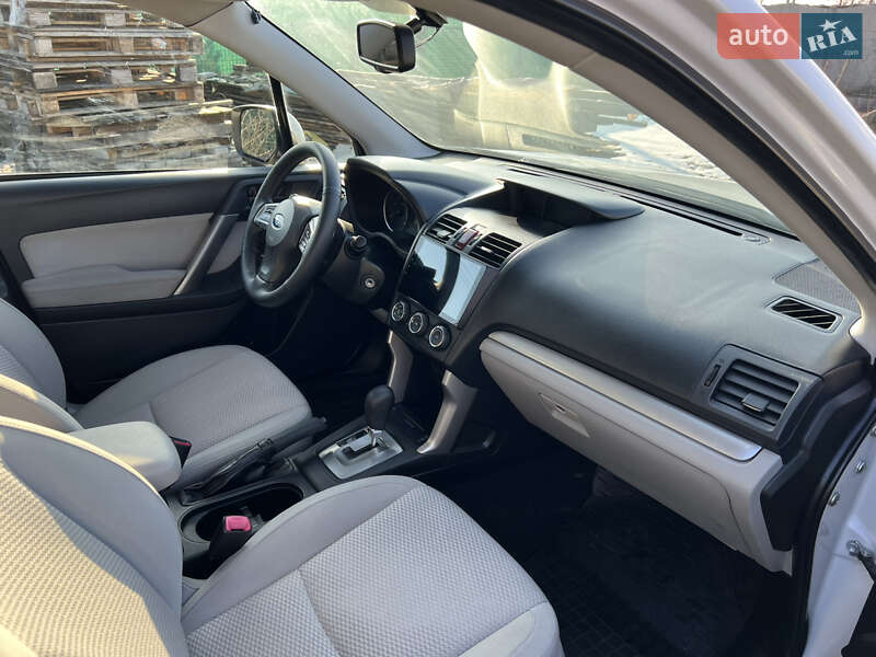 Внедорожник / Кроссовер Subaru Forester 2014 в Луцке