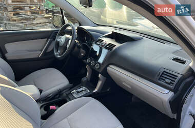 Внедорожник / Кроссовер Subaru Forester 2014 в 