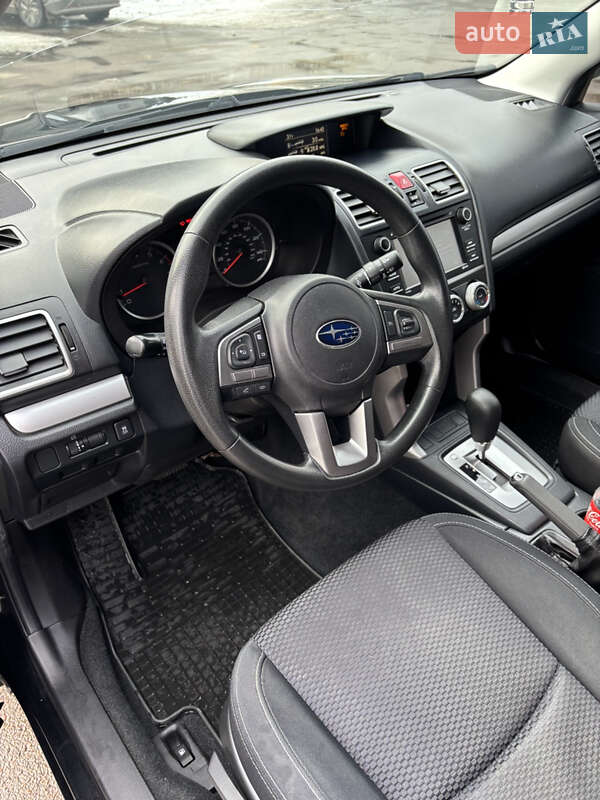 Позашляховик / Кросовер Subaru Forester 2016 в Києві