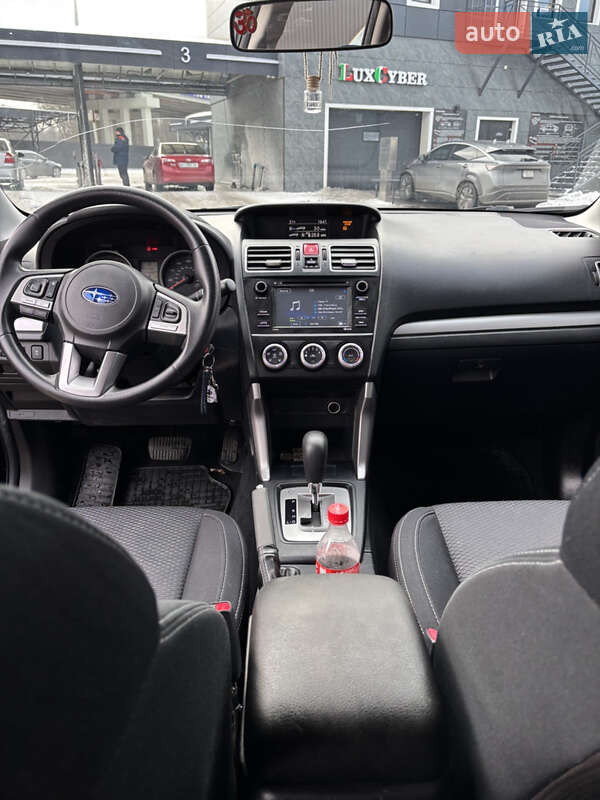Позашляховик / Кросовер Subaru Forester 2016 в Києві