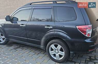 Позашляховик / Кросовер Subaru Forester 2010 в Новомосковську