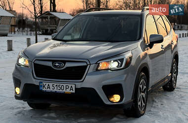 Позашляховик / Кросовер Subaru Forester 2019 в Києві