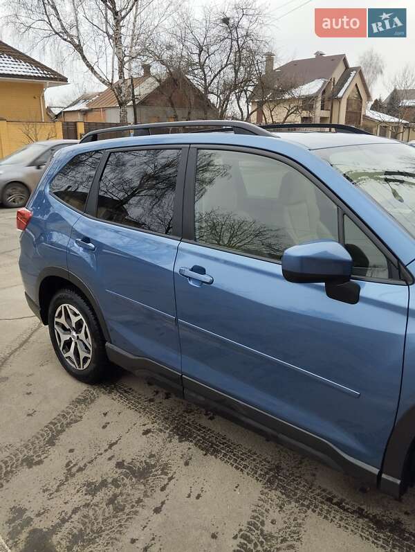Внедорожник / Кроссовер Subaru Forester 2021 в Харькове