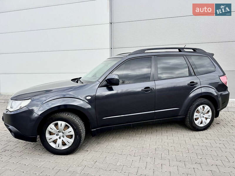 Позашляховик / Кросовер Subaru Forester 2008 в Києві