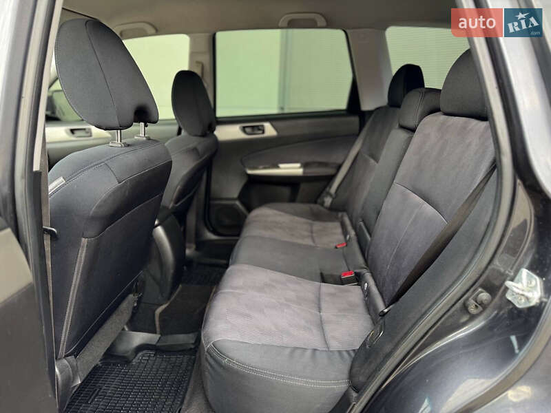 Позашляховик / Кросовер Subaru Forester 2008 в Києві