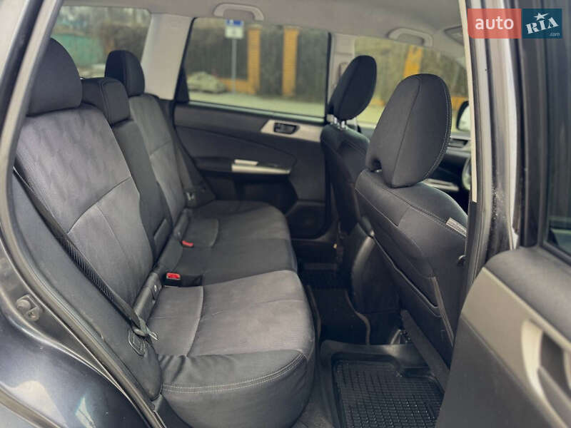 Позашляховик / Кросовер Subaru Forester 2008 в Києві