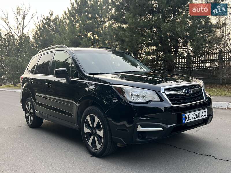 Позашляховик / Кросовер Subaru Forester 2017 в Дніпрі