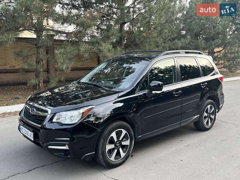 Позашляховик / Кросовер Subaru Forester 2017 в Дніпрі