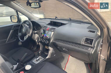 Внедорожник / Кроссовер Subaru Forester 2014 в 