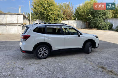Внедорожник / Кроссовер Subaru Forester 2022 в 