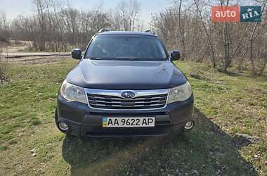 Внедорожник / Кроссовер Subaru Forester 2010 в 