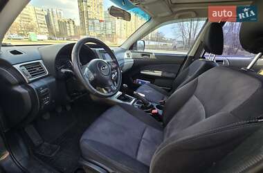 Внедорожник / Кроссовер Subaru Forester 2010 в 
