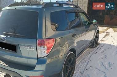 Внедорожник / Кроссовер Subaru Forester 2011 в 