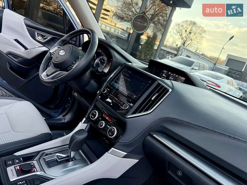Позашляховик / Кросовер Subaru Forester 2020 в Києві