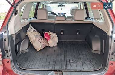 Внедорожник / Кроссовер Subaru Forester 2014 в 