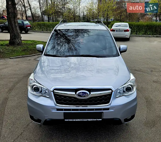 Внедорожник / Кроссовер Subaru Forester 2013 в 