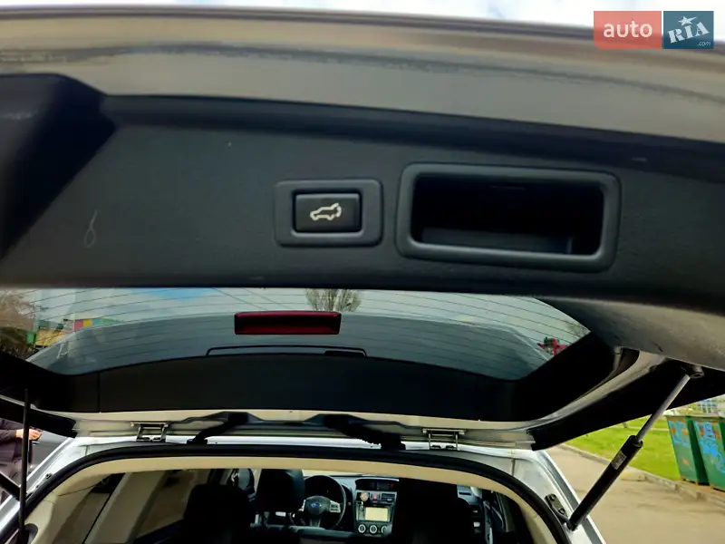 Внедорожник / Кроссовер Subaru Forester 2013 в 